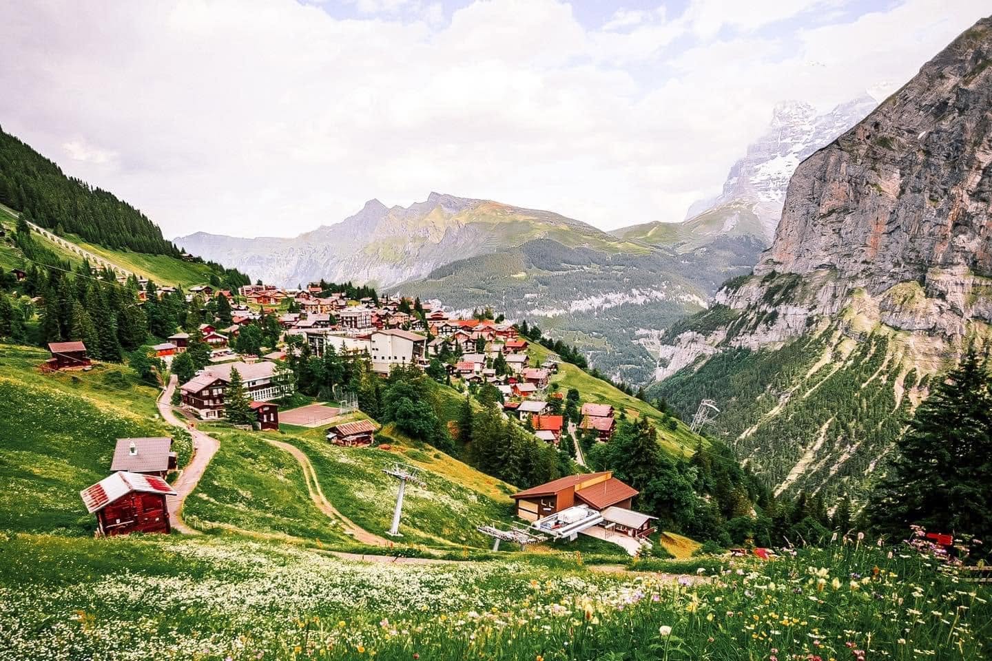 เมอร์เรน  (Mürren) หมู่บ้านเล็กๆ แต่วิวหลักล้าน